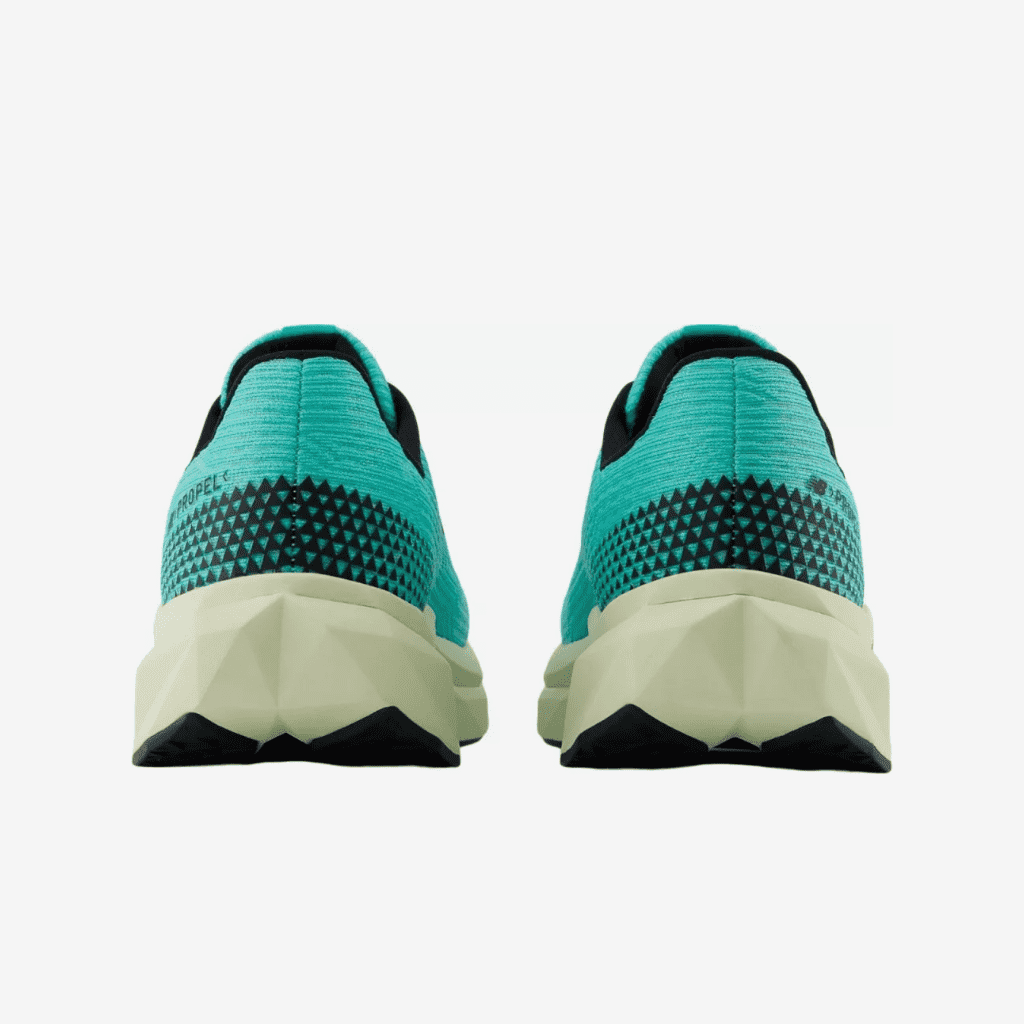 New Balance FuelCell Propel V5