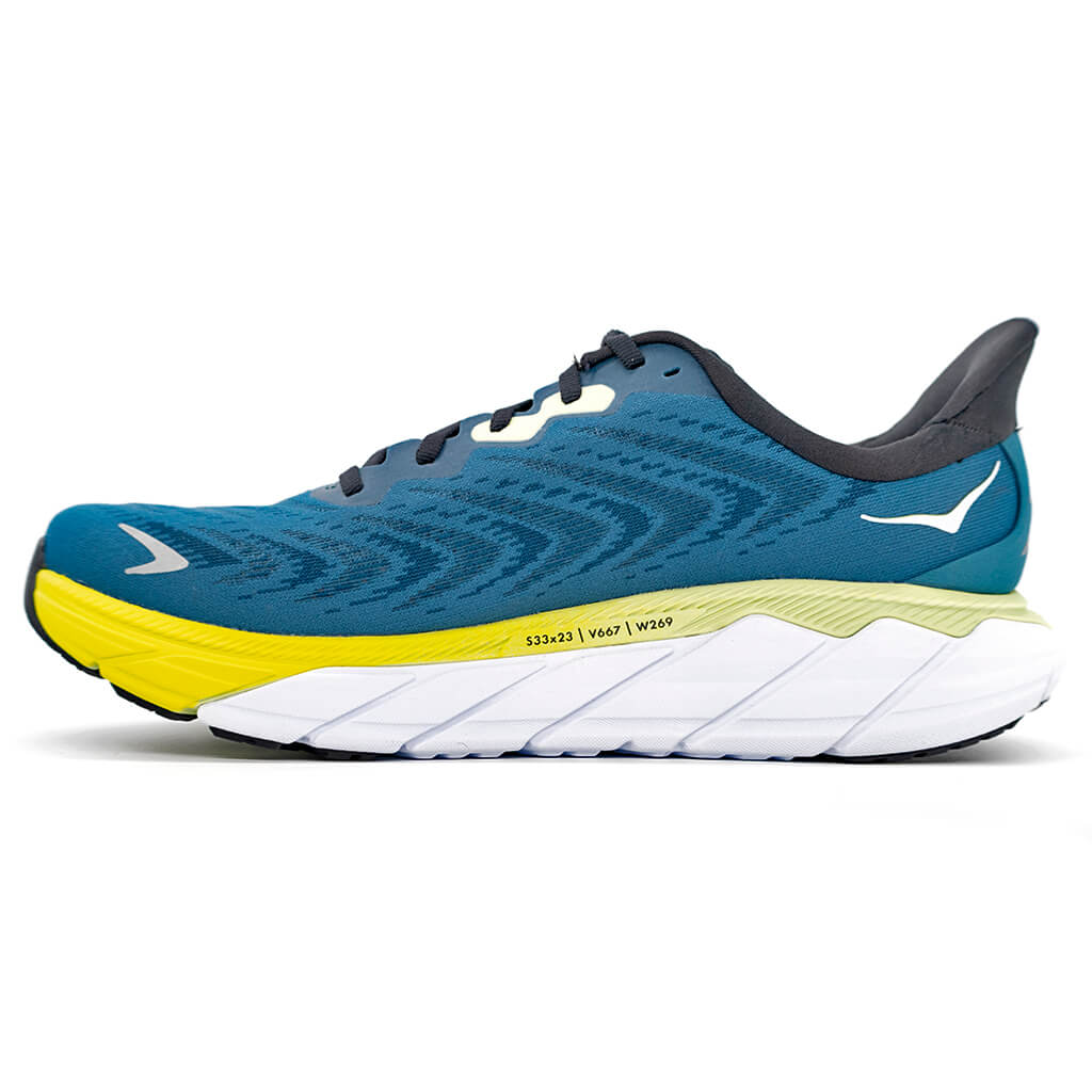 Hoka One One Arahi 6