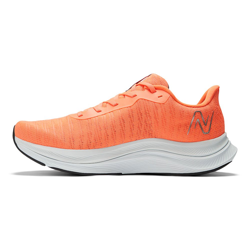 New Balance FuelCell Propel V4