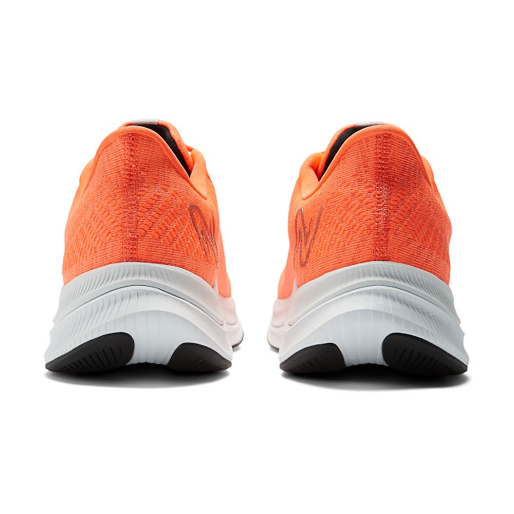 New Balance FuelCell Propel V4