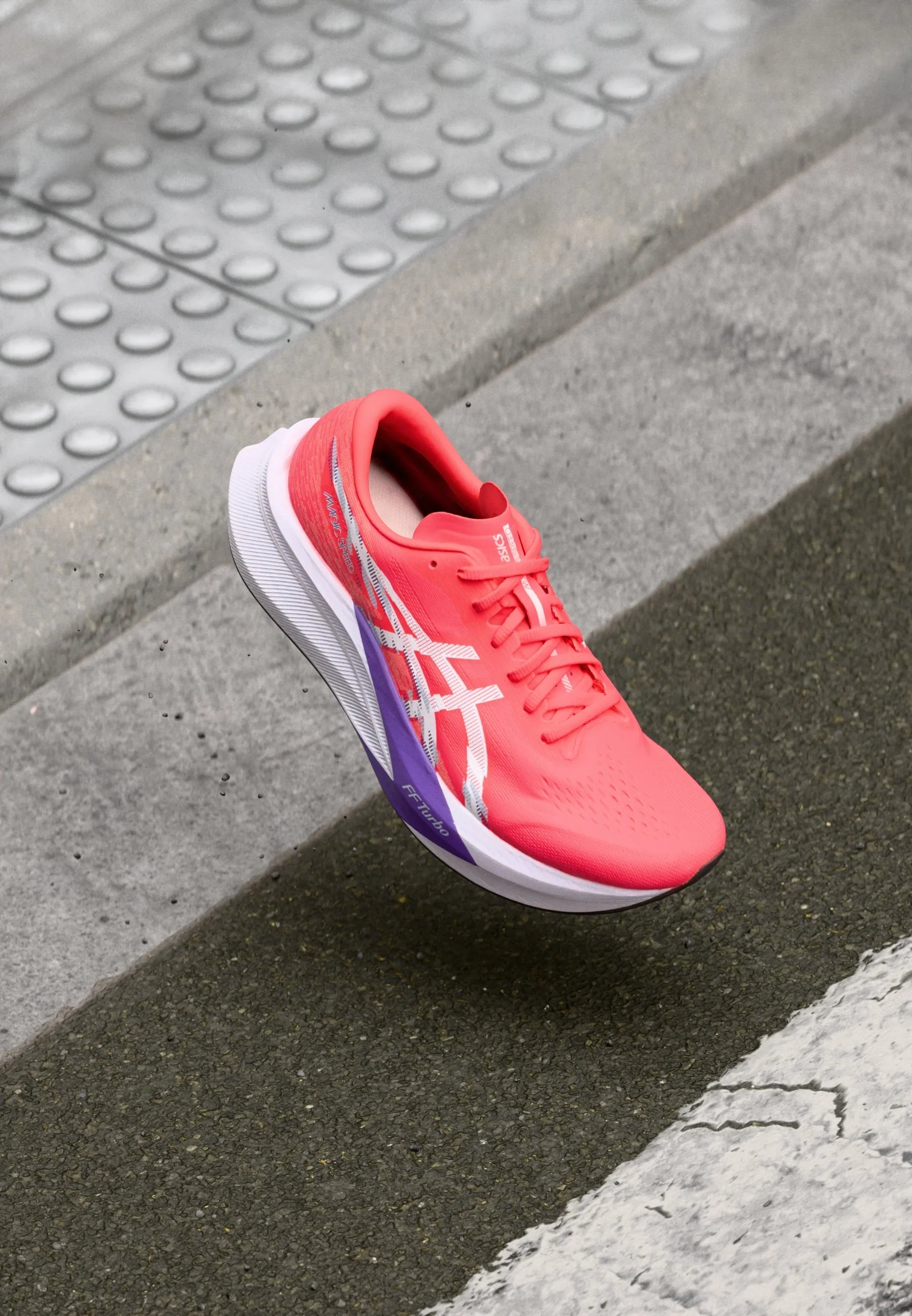 ASICS Magic Speed 4: Tempo-Day Power Meets Durability